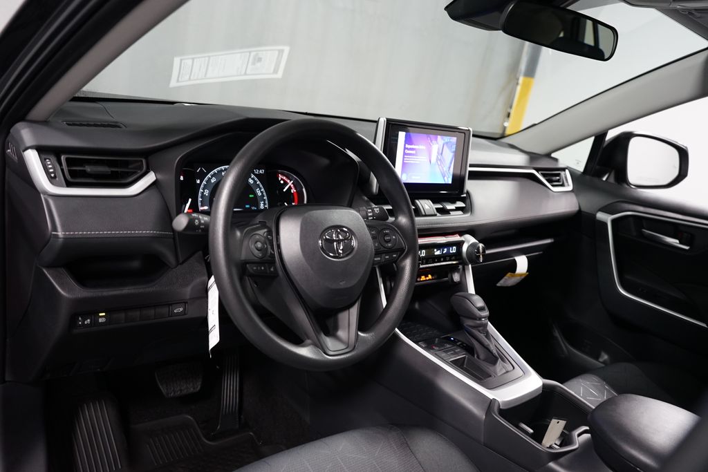 Thumbnail: 2025 Toyota RAV4 - 11