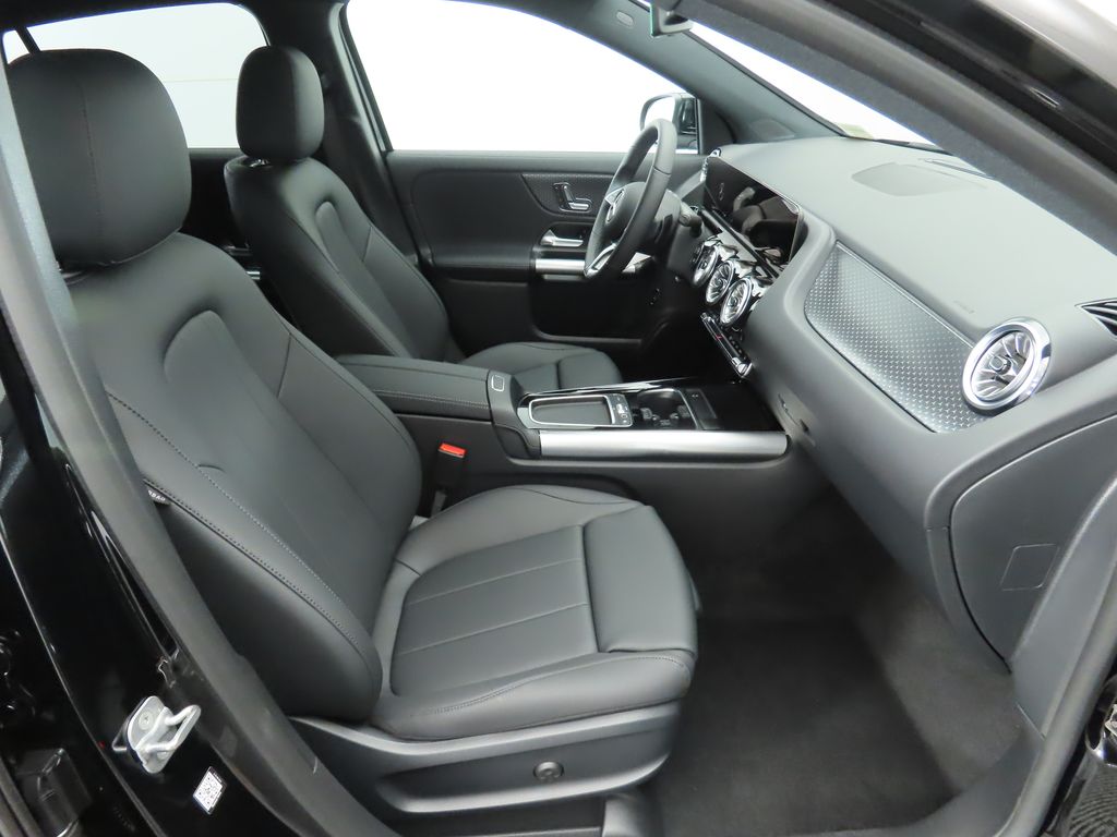 Thumbnail: 2025 Mercedes-Benz GLA - 20