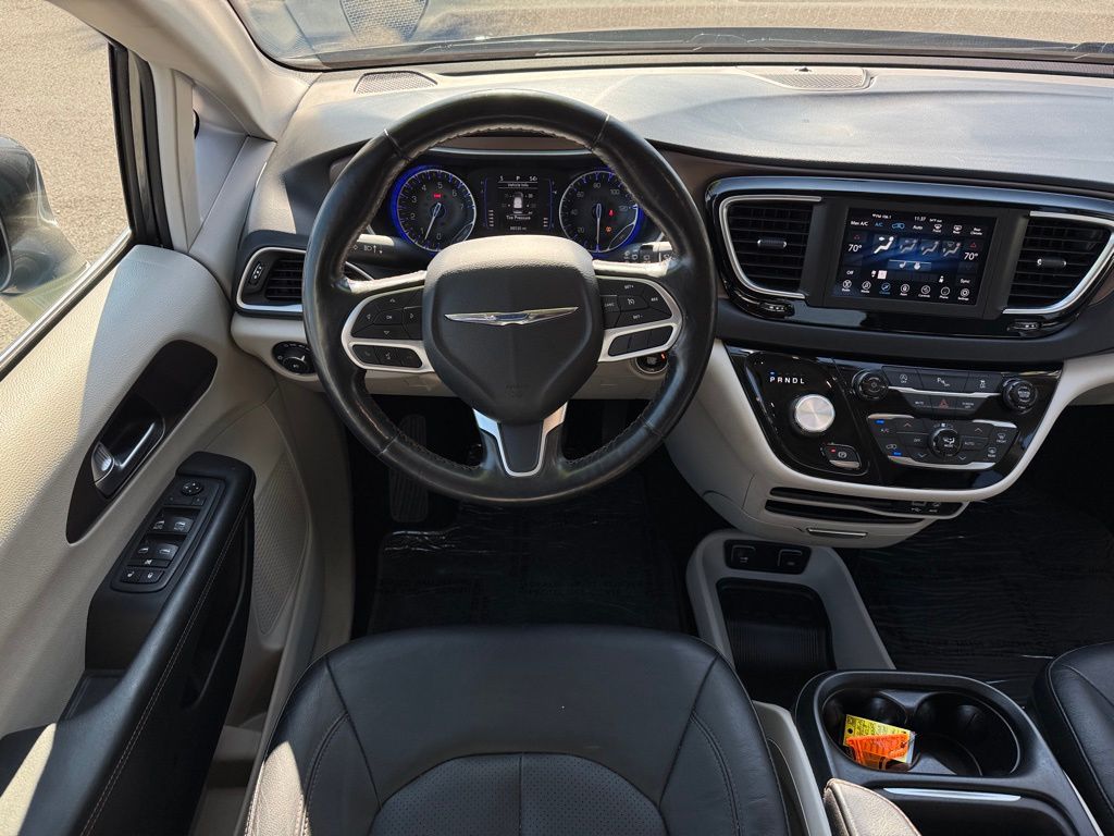 2019 Chrysler Pacifica Touring L 16