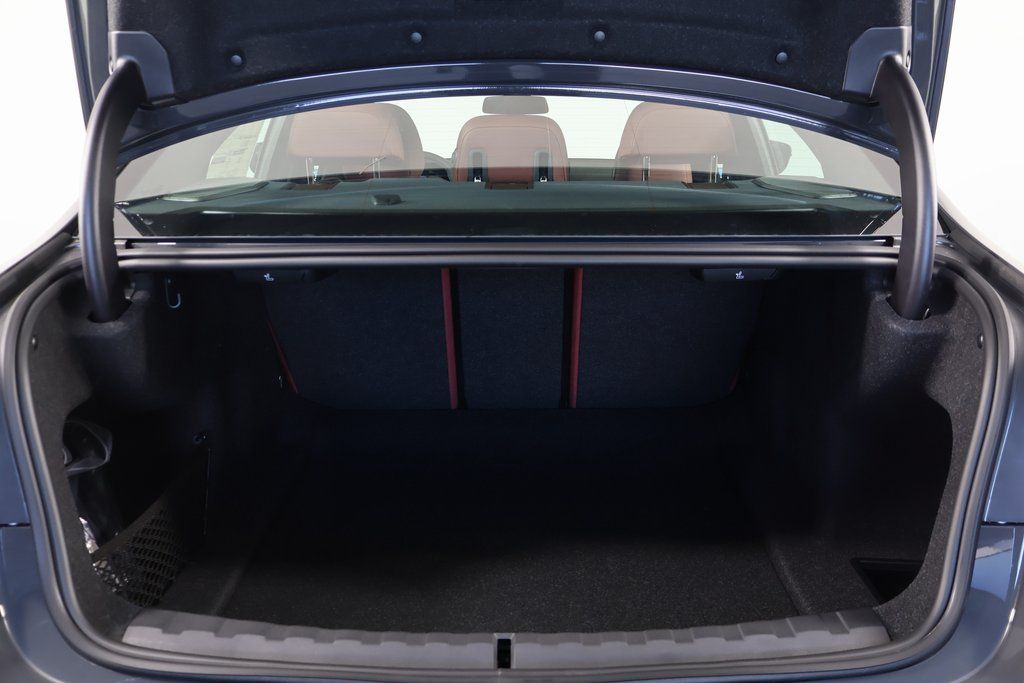 Thumbnail: 2026 BMW 3 Series - 8