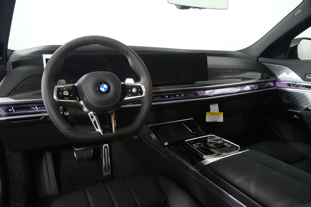 Thumbnail: 2026 BMW 7 Series - 17