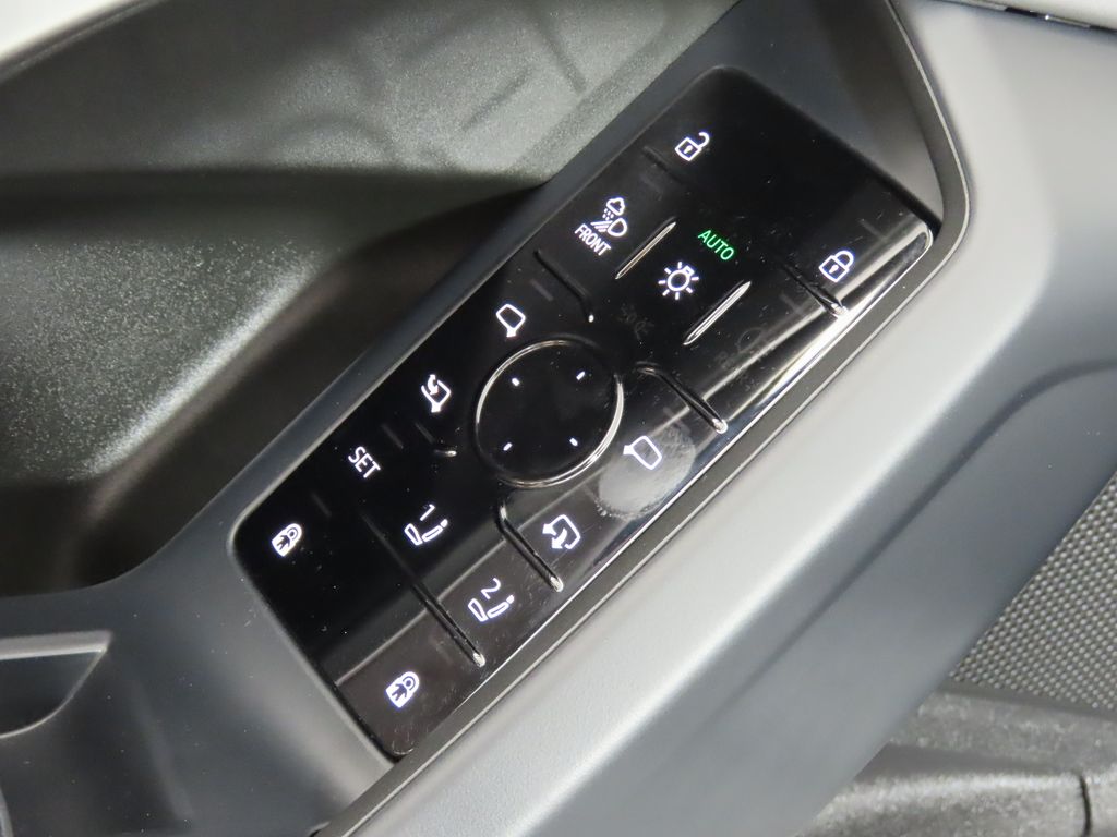 Thumbnail: 2025 Audi Q5 - 27