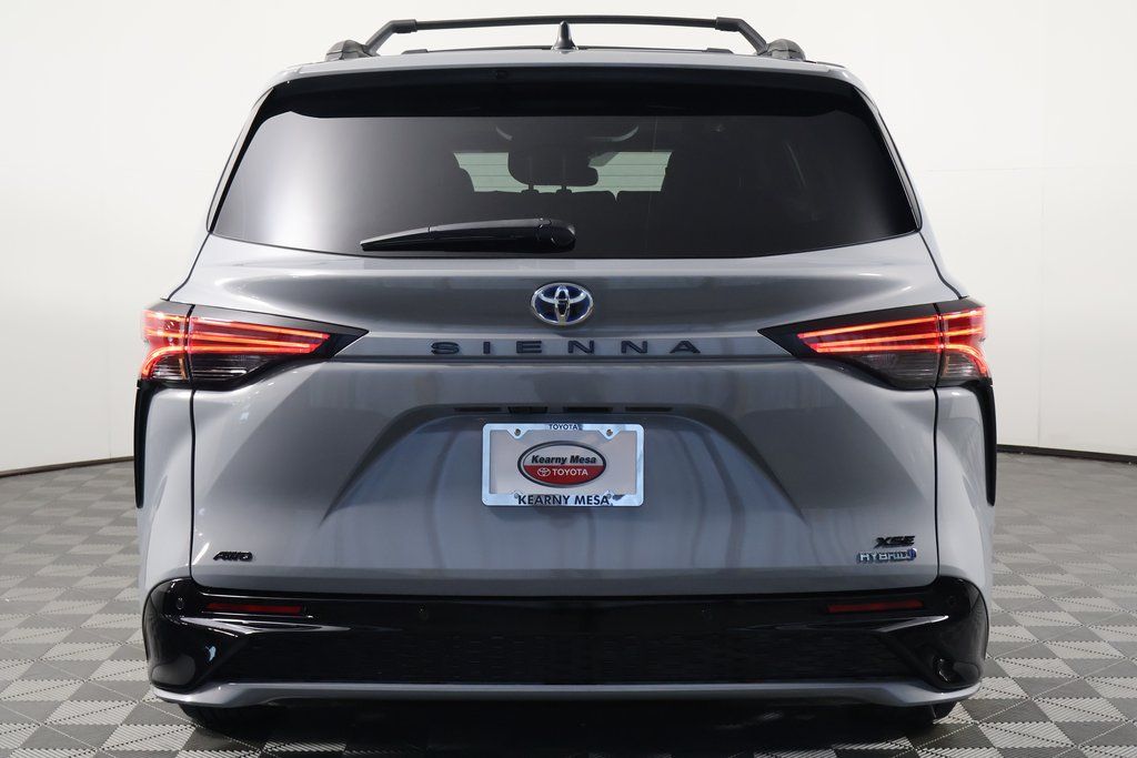 Thumbnail: 2024 Toyota Sienna - 5
