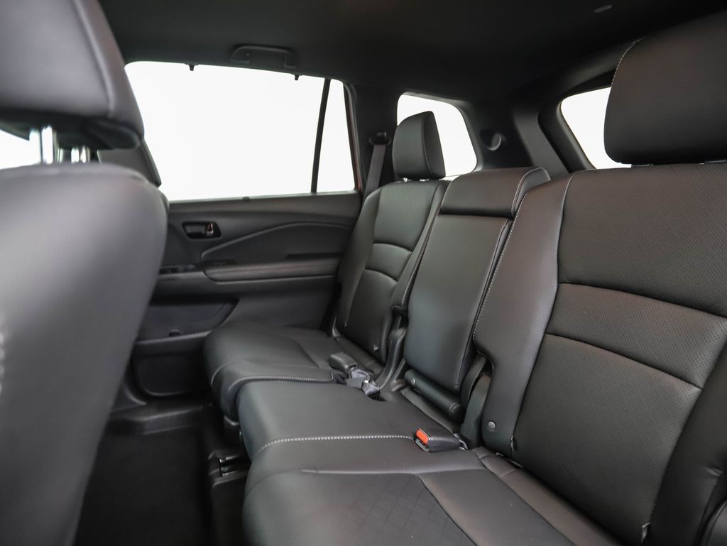 Thumbnail: 2022 Honda Passport - 21