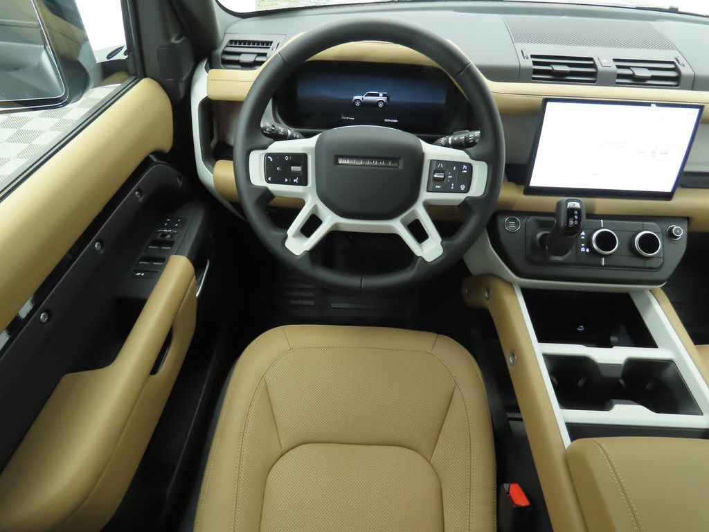 2025 Land Rover Defender 110 10