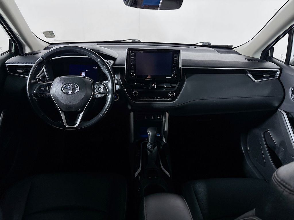 2022 Toyota Corolla Cross XLE