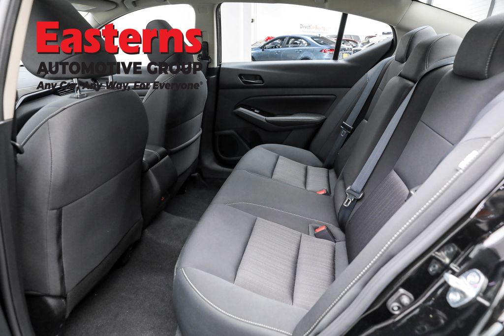 Used 2023 Black Nissan 2.5 SV image 22