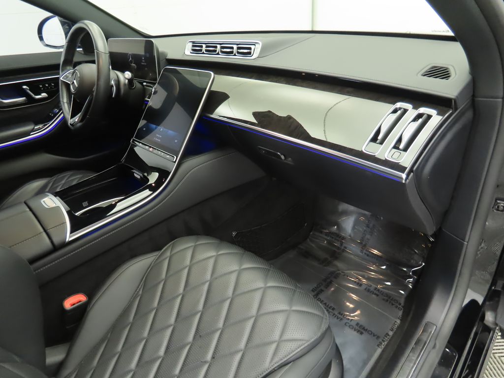 Thumbnail: 2022 Mercedes-Benz S-Class - 18
