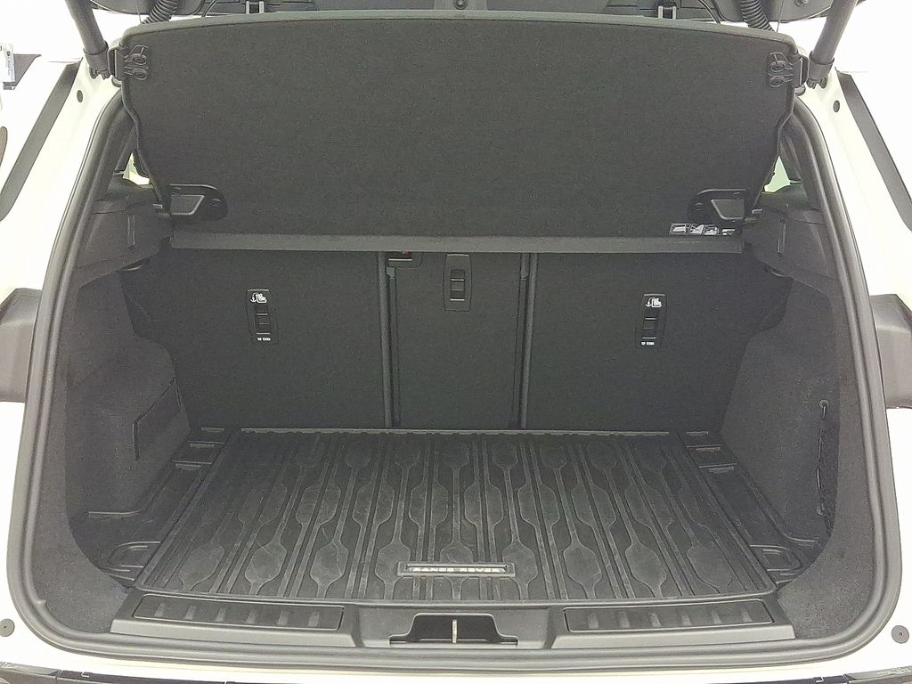 Thumbnail: 2026 Land Rover Range Rover Evoque - 29