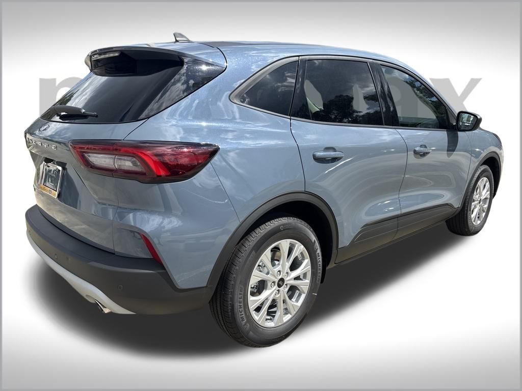 2025 Ford Escape Active photo 3