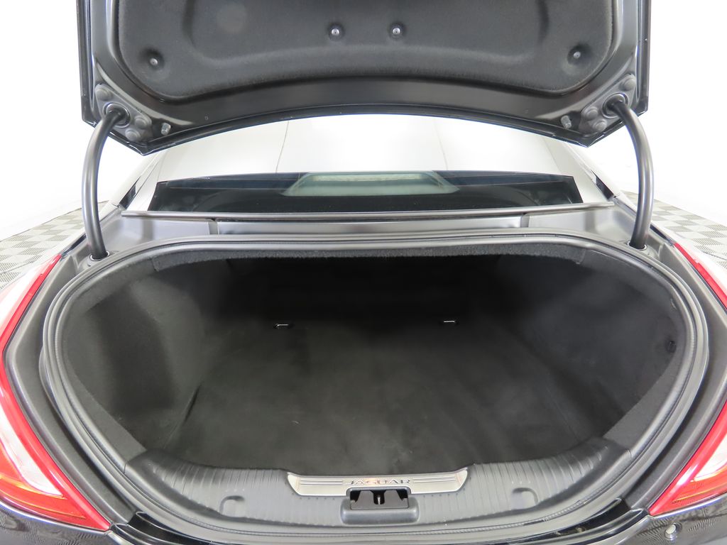 Thumbnail: 2019 Jaguar XJ - 29