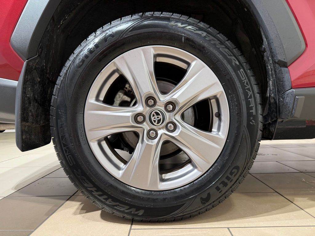 Thumbnail: 2023 Toyota RAV4 - 9