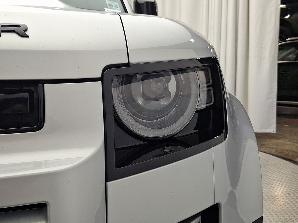 Thumbnail: 2024 Land Rover Defender - 8