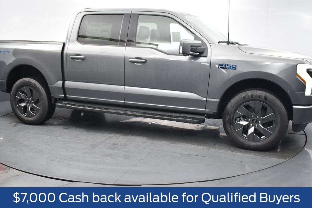 View vehicle photo 3