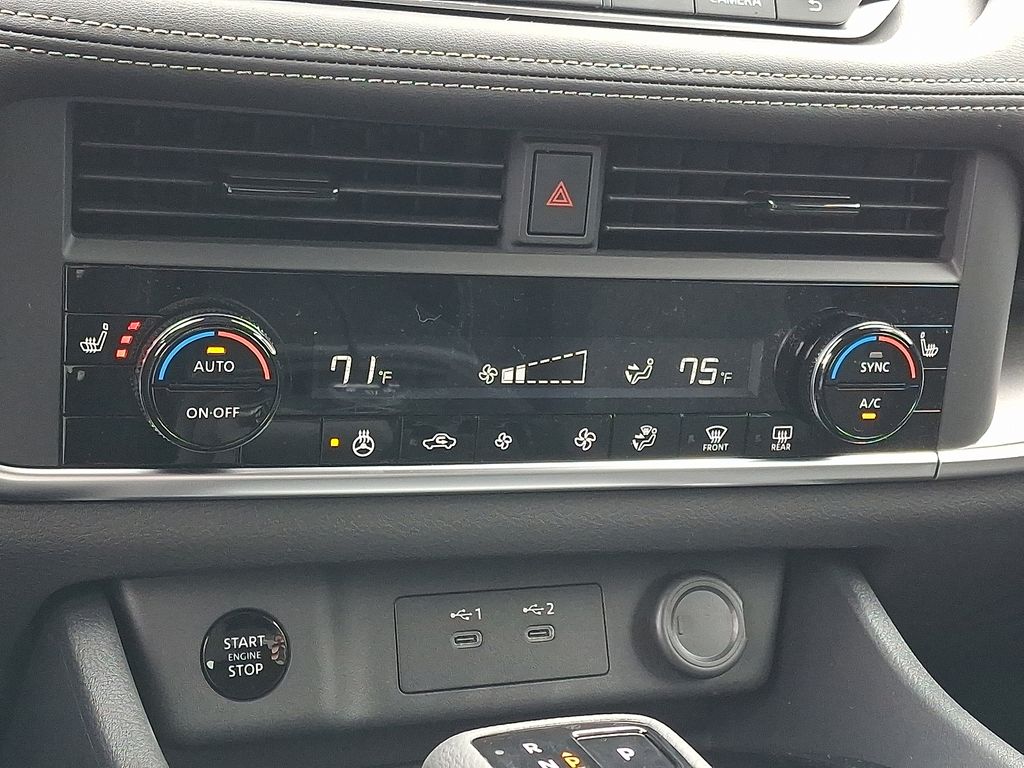 2026 Nissan Rogue — photo 11