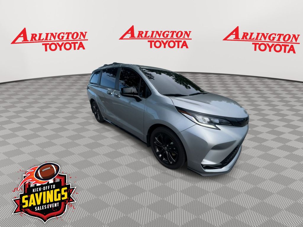 Used 2025 Toyota Sienna Van