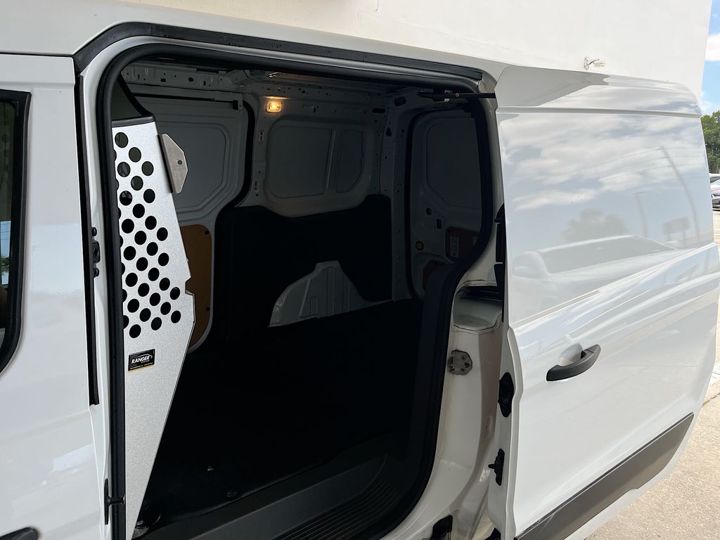 Used 2022 White Ford XL image 24