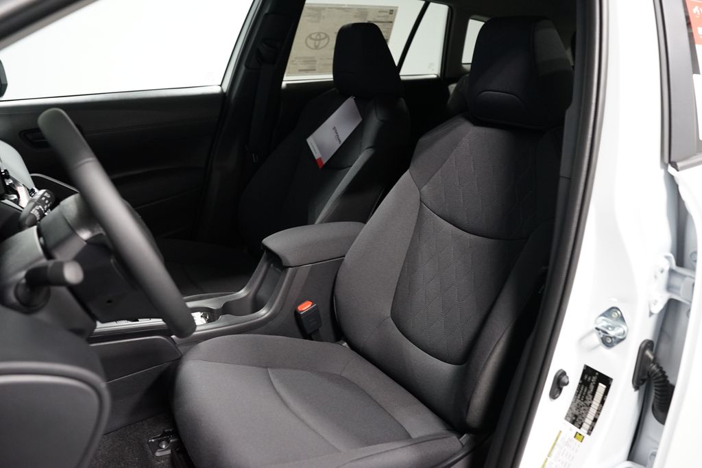 Thumbnail: 2026 Toyota Corolla Cross - 26