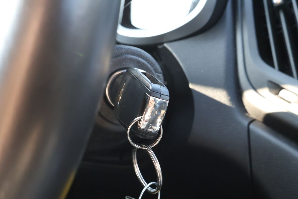 Thumbnail: 2014 Chevrolet Equinox - 27