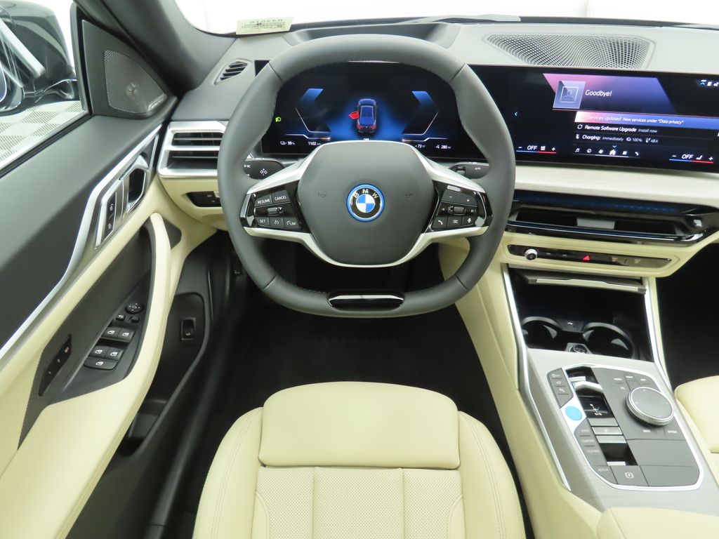 2025 BMW i4 xDrive40 10