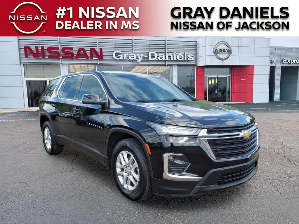 Mosaic Black Metallic 2022 Chevrolet Traverse LS FWD SUV / Crossover Front-Wheel Drive 9-Speed Automatic