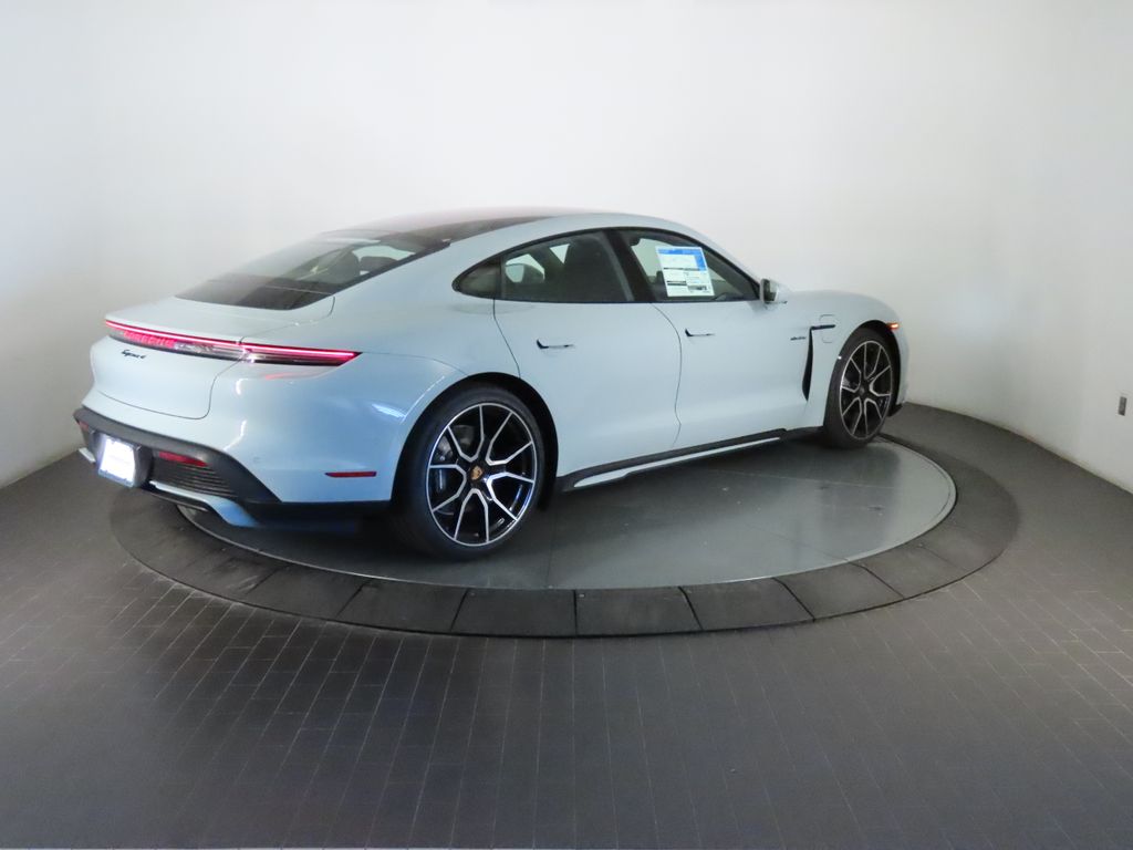 Thumbnail: 2026 Porsche Taycan - 7
