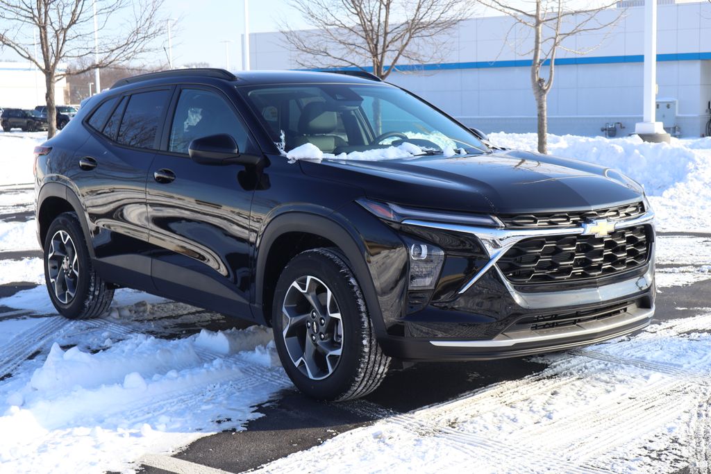 Thumbnail: 2026 Chevrolet Trax - 10