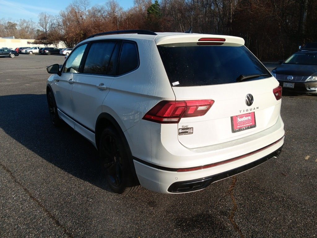 2024 Volkswagen Tiguan 2.0T SE R-Line Black 3