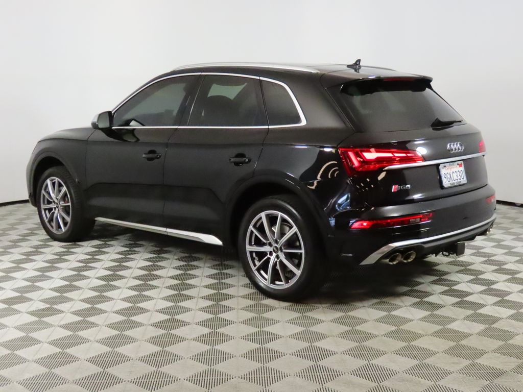 Thumbnail: 2023 Audi SQ5 - 3