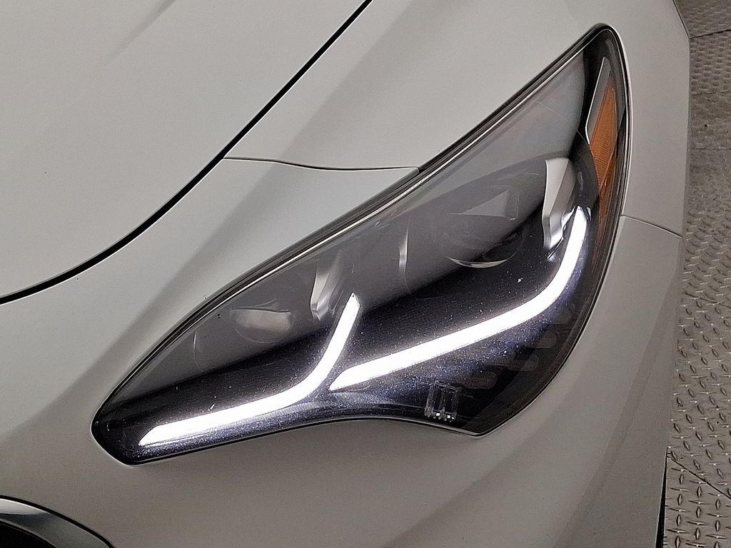 Thumbnail: 2018 Kia Stinger - 9