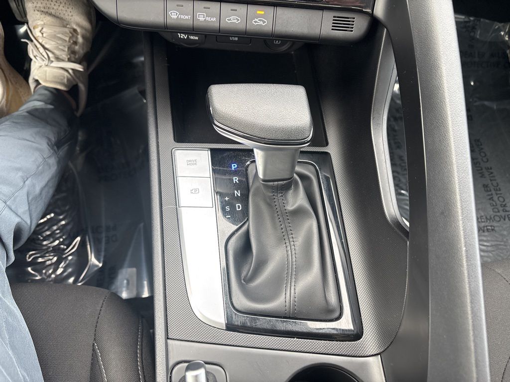 Used 2023 Hyundai Elantra Sedan