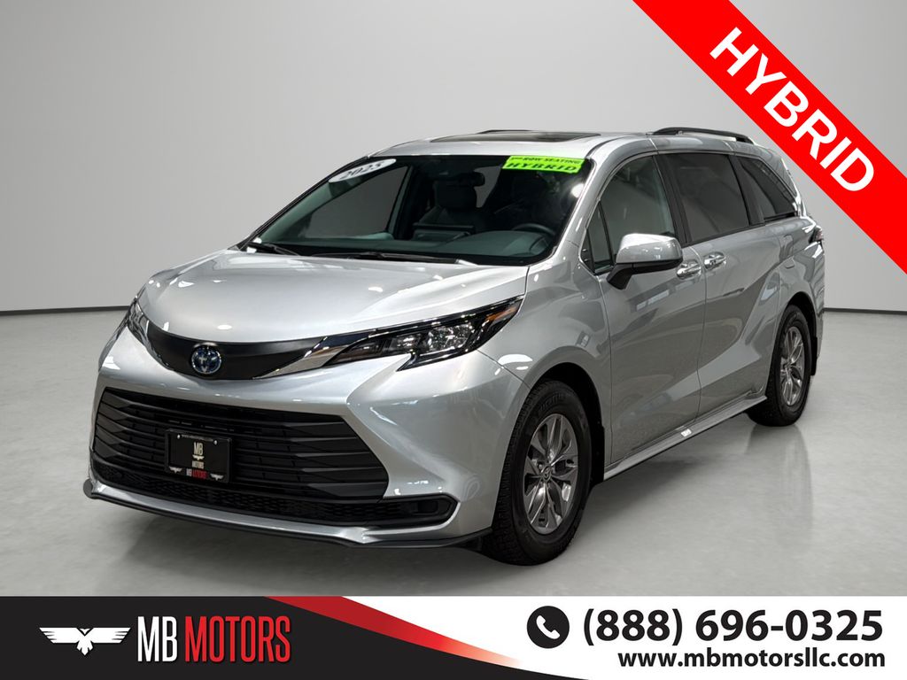 Silver 2025 Toyota Sienna Minivan Front-Wheel Drive Continuously Variable Transmission