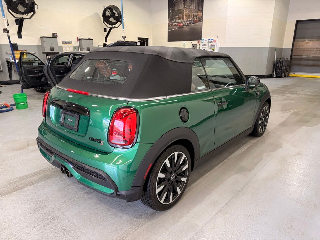 Thumbnail: 2022 MINI Cooper - 6