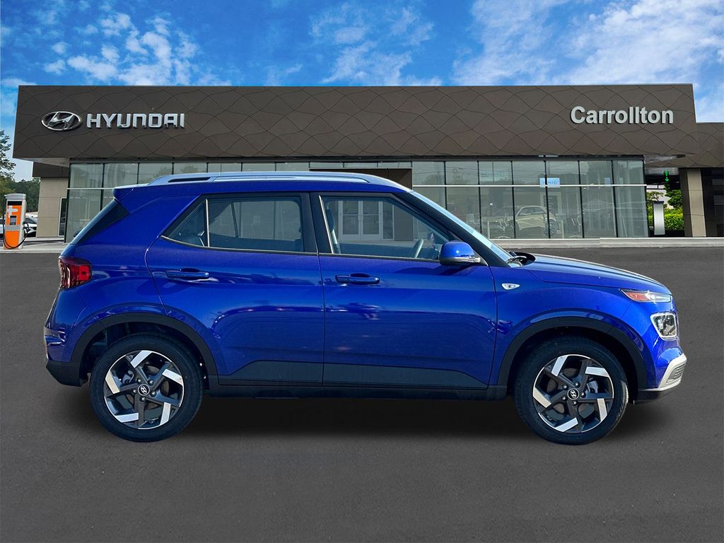 2025 Hyundai Venue Limited photo 4