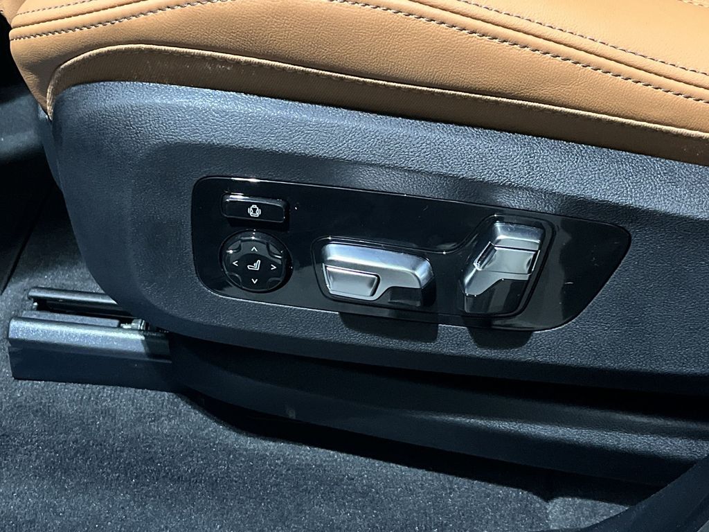 Thumbnail: 2026 BMW X5 - 4