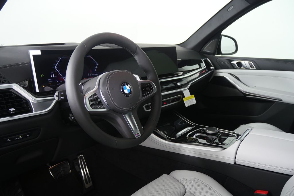 Thumbnail: 2026 BMW X5 - 13