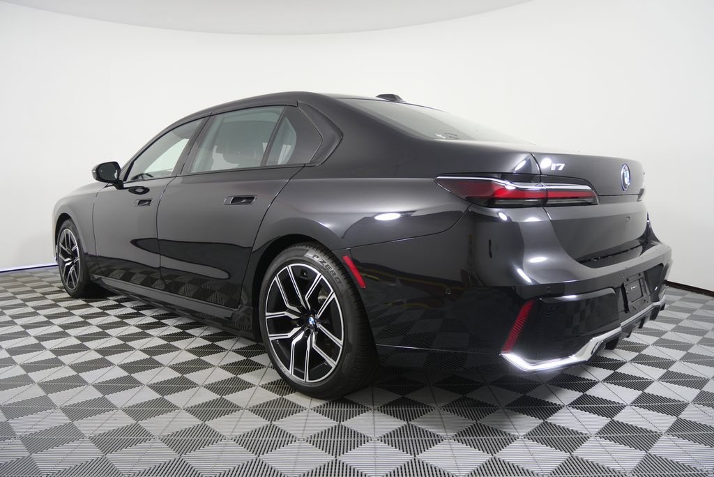 Thumbnail: 2023 BMW i7 - 5