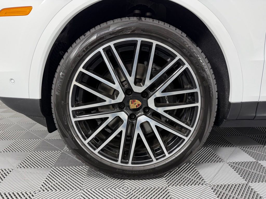 Thumbnail: 2026 Porsche Cayenne - 15