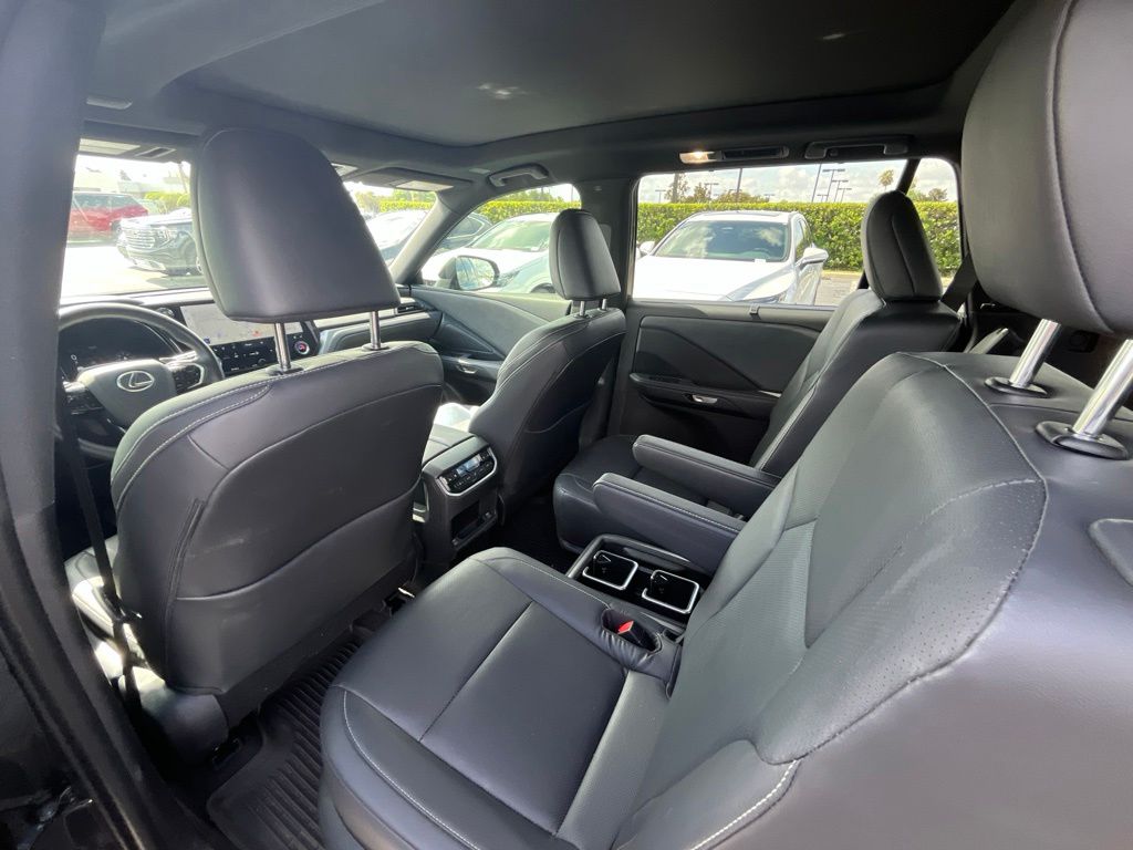 Thumbnail: 2026 Lexus TX - 3