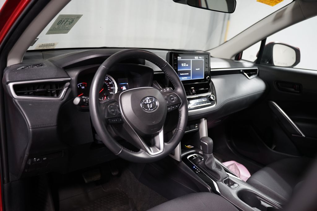 2022 Toyota Corolla Cross LE 7