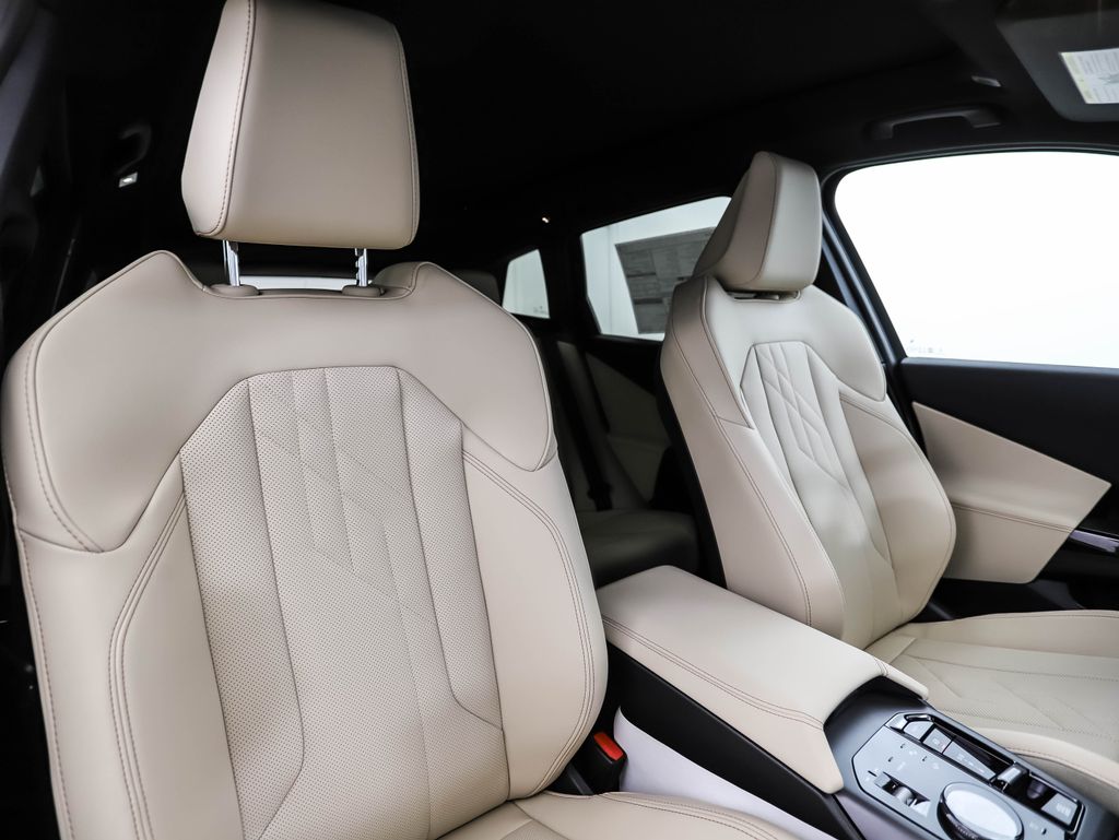 Thumbnail: 2026 BMW X3 - 32