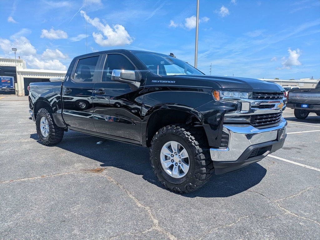 Mosaic Black Metallic 2022 Chevrolet Silverado 1500 Pickup Truck 4X2 8-Speed Automatic
