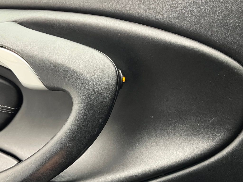 Thumbnail: 2002 Porsche 911 - 21