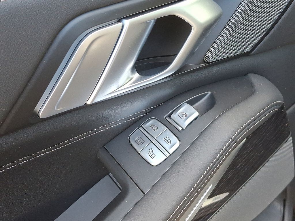 Thumbnail: 2024 BMW X7 - 14