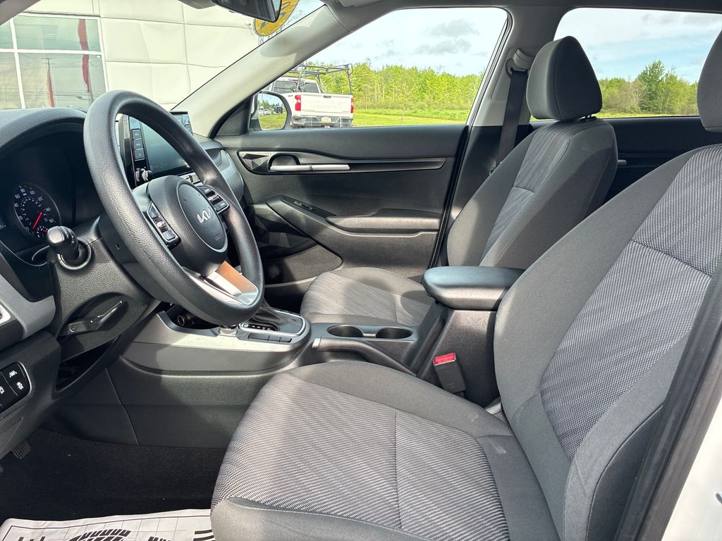 2023 Kia Seltos LX White at South Hills Kia