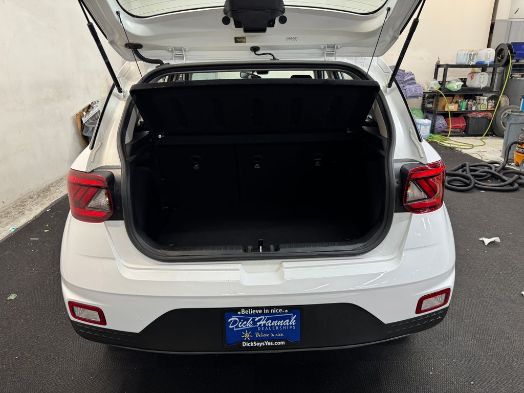 2022 Hyundai Venue SE