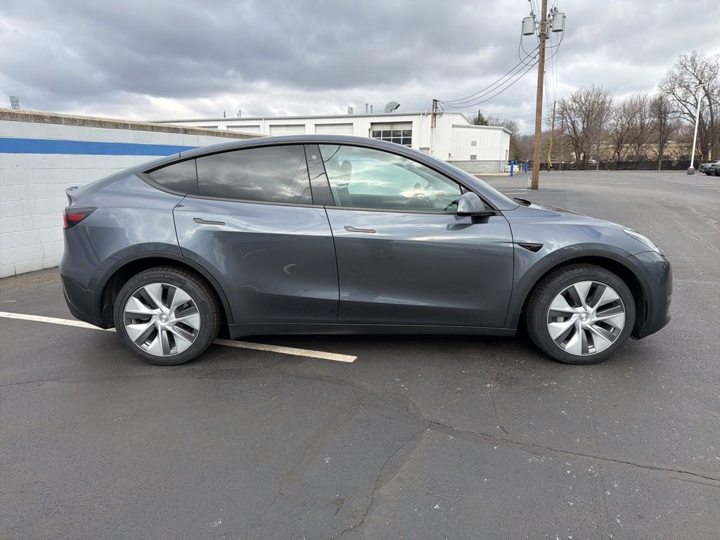 Thumbnail: 2023 Tesla Model Y - 6