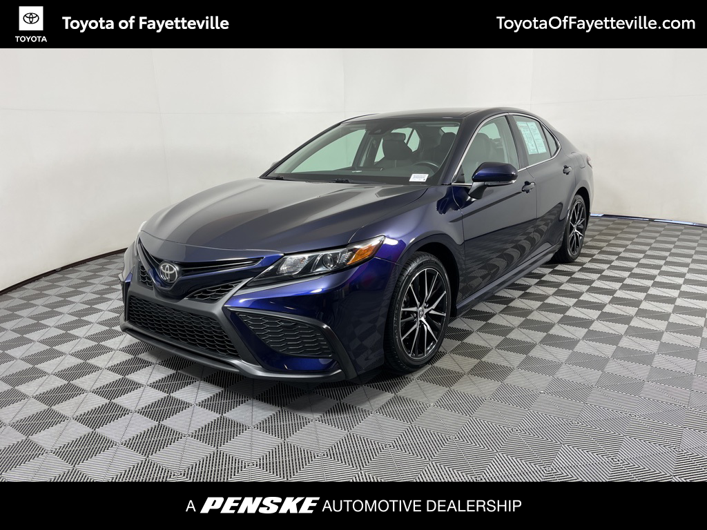 2022 Toyota Camry SE -
                Fayetteville, AR