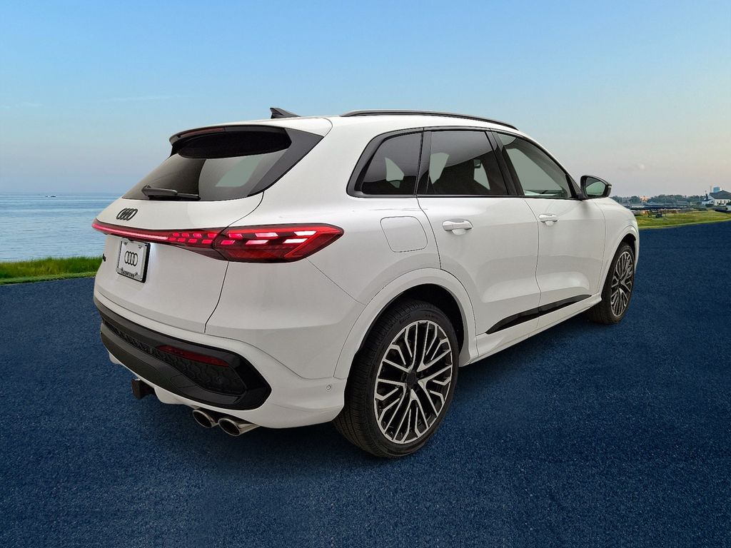 Thumbnail: 2026 Audi SQ5 - 3