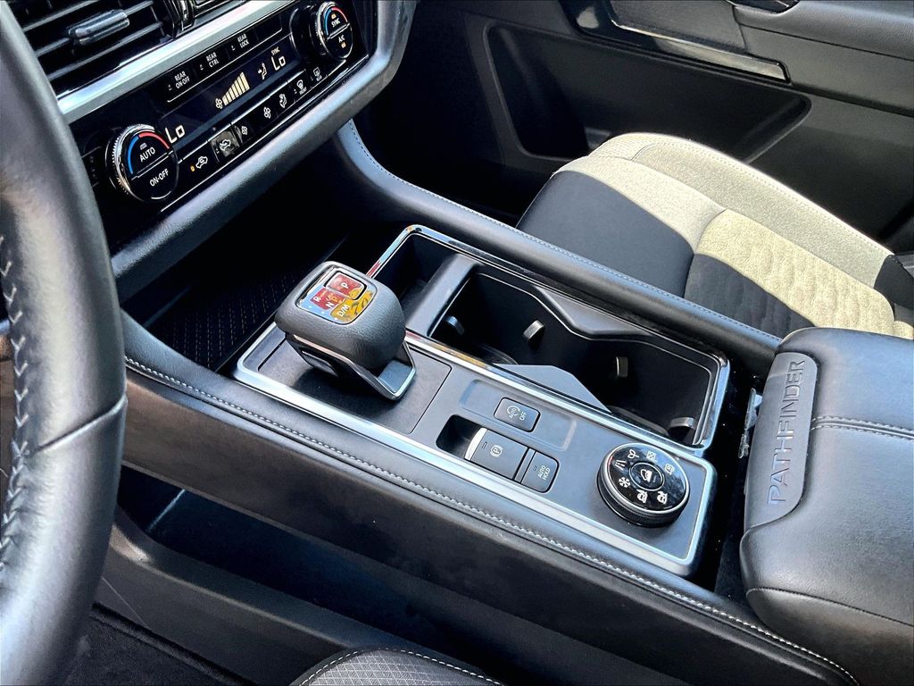 2025 Nissan Pathfinder — photo 21